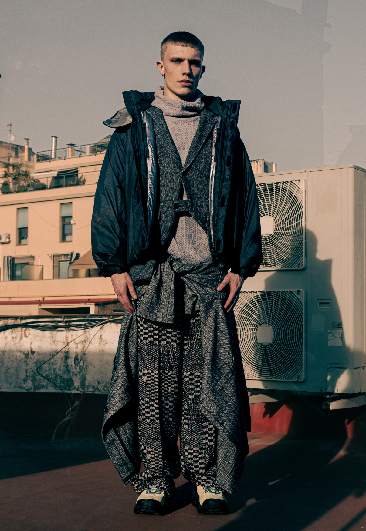 Theroom Herdes magazine look 3