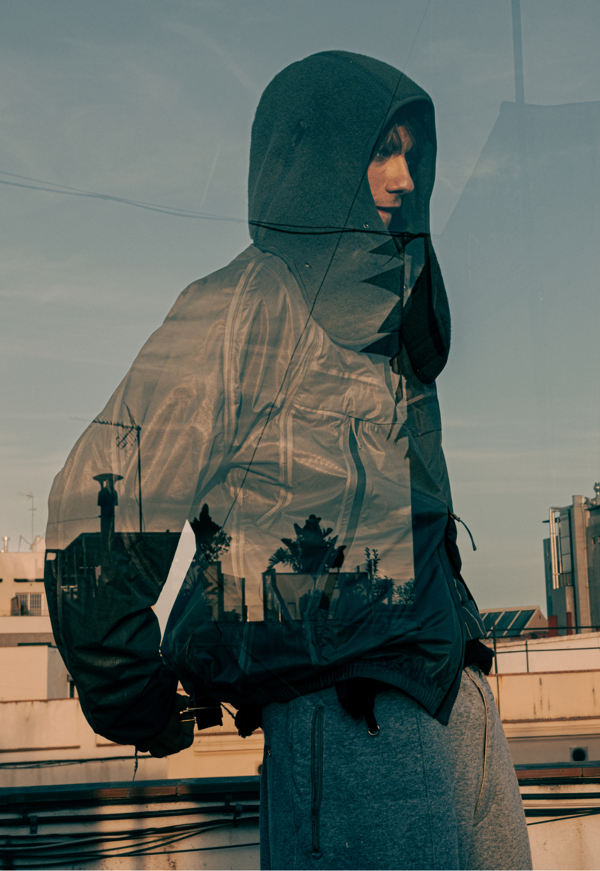 Theroom Herdes magazine look 9