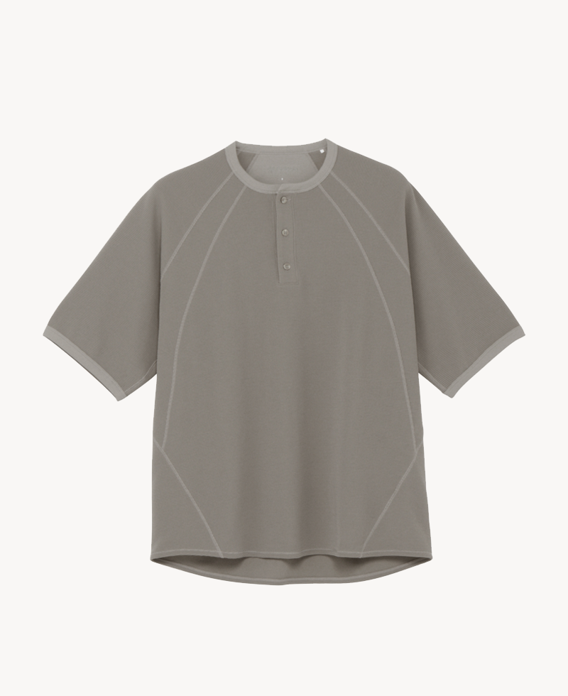 GOLDWIN Mesh WF Actinoid Henley Neck T-shirt Arid Beige GOLDWIN Mesh WF Actinoid Henley Neck T-shirt Arid Beige