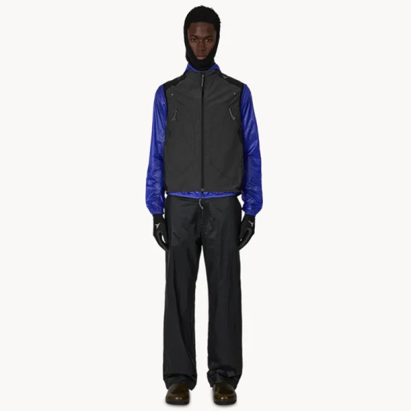 ROA Numb Pinstriped Commuting Vest – Black