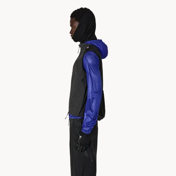 ROA Numb Pinstriped Commuting Vest – Black