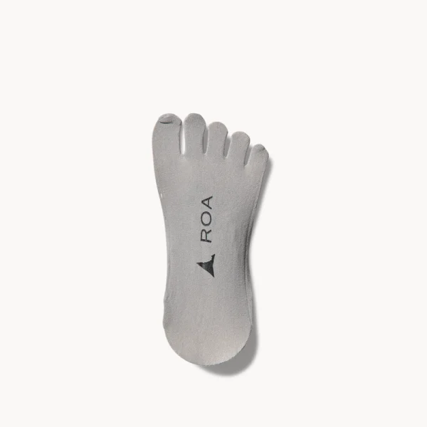 ROA Paws Fishnet Five Fingers Socks – Light Grey