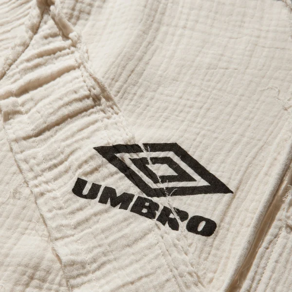UMBRO Union Drill Polo – Porcelain White